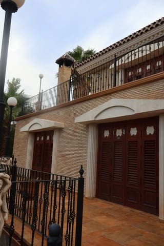 5 soveværelse Villa til salg i Albatalia, Murcia by med garage - € 3.400.000 (Ref: 10085332)