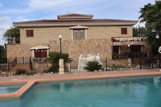 5 soveværelse Villa til salg i Albatalia, Murcia by med garage - € 3.400.000 (Ref: 10085332)