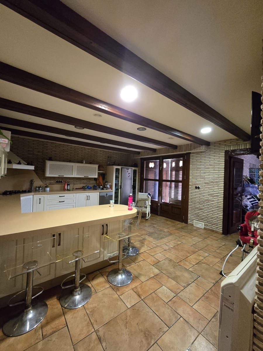 5 bedroom Villa for sale in Murcia city with garage - € 3,400,000 (Ref: 10085332)