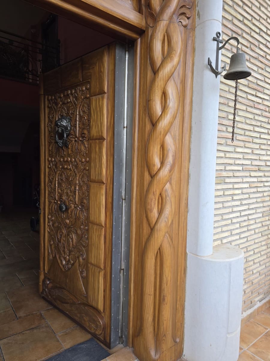 5 bedroom Villa for sale in Murcia city with garage - € 3,400,000 (Ref: 10085332)