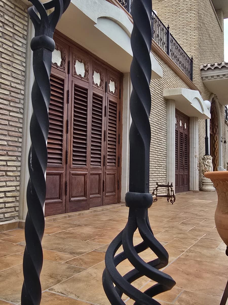 5 bedroom Villa for sale in Murcia city with garage - € 3,400,000 (Ref: 10085332)