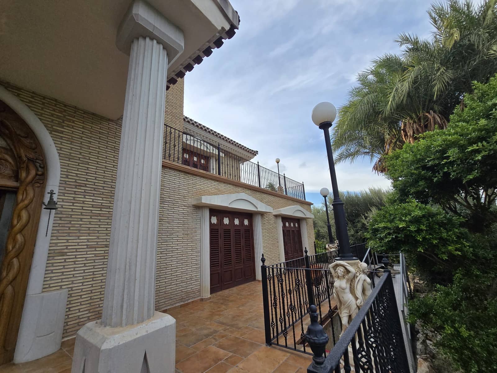5 bedroom Villa for sale in Murcia city with garage - € 3,400,000 (Ref: 10085332)