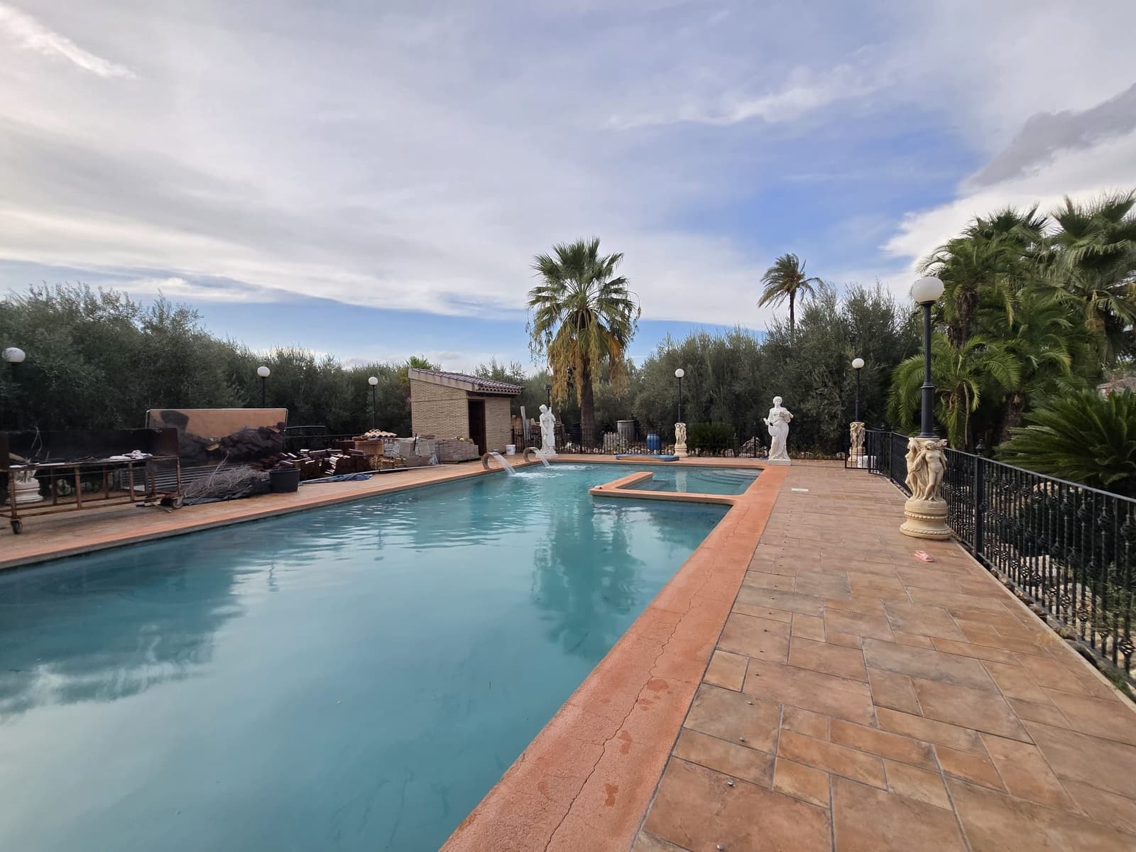 5 bedroom Villa for sale in Murcia city with garage - € 3,400,000 (Ref: 10085332)