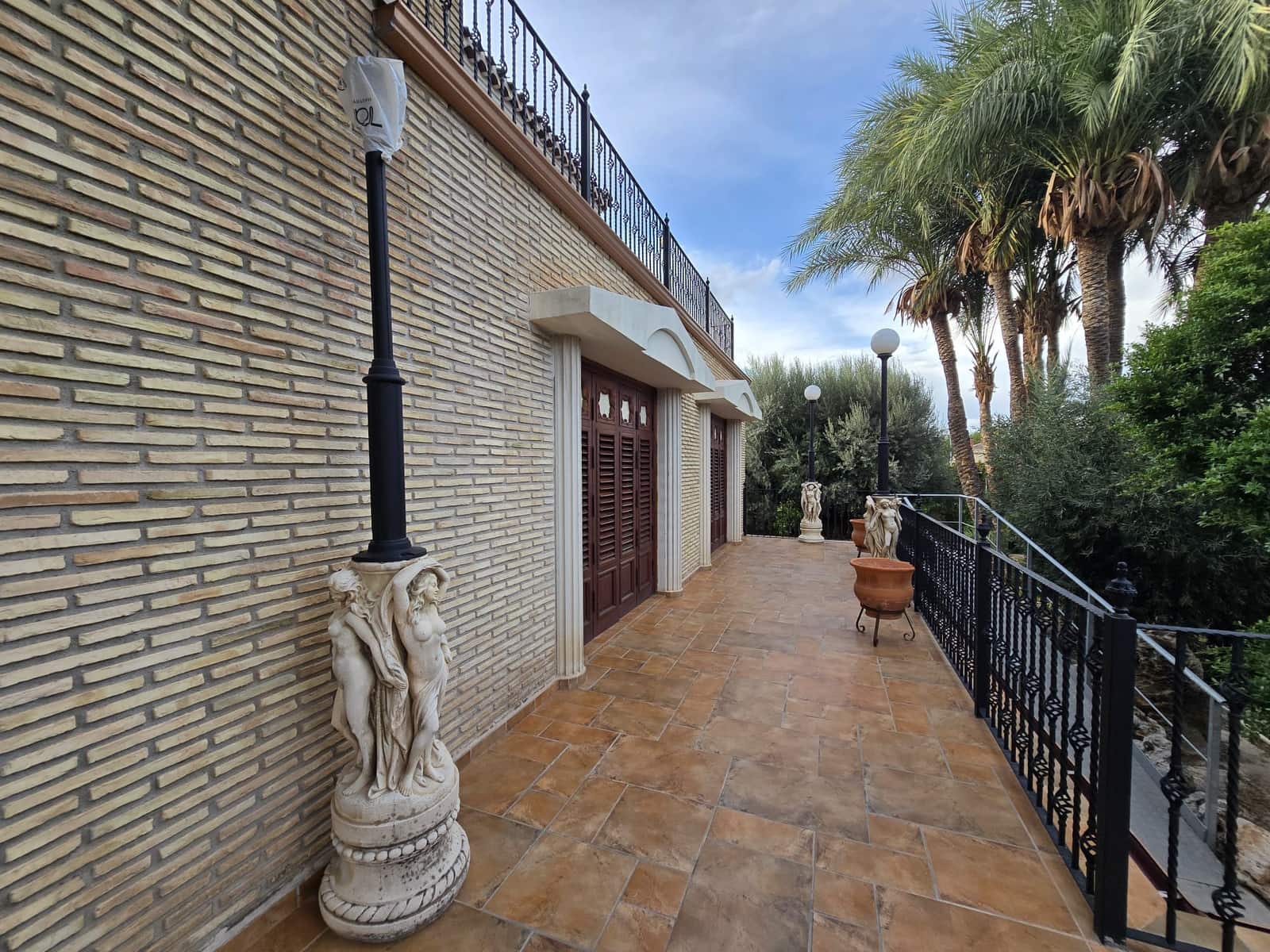5 bedroom Villa for sale in Murcia city with garage - € 3,400,000 (Ref: 10085332)