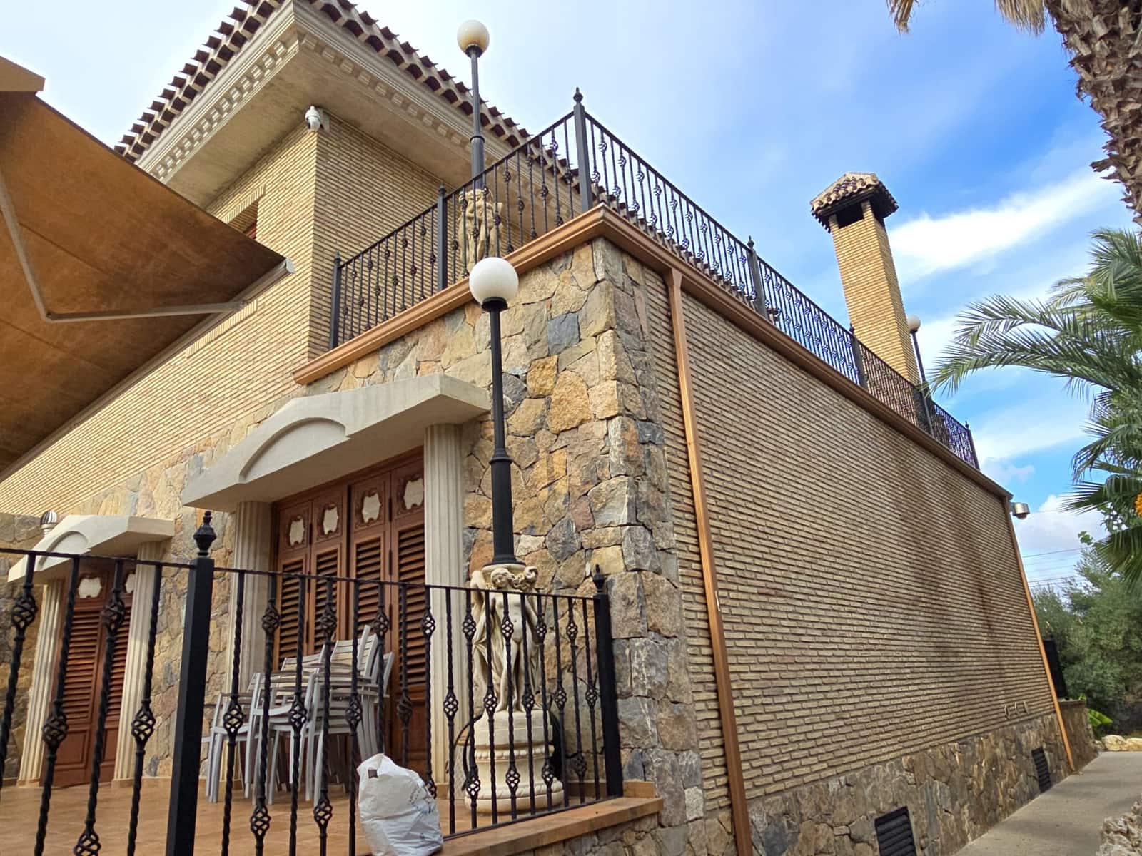 5 bedroom Villa for sale in Murcia city with garage - € 3,400,000 (Ref: 10085332)