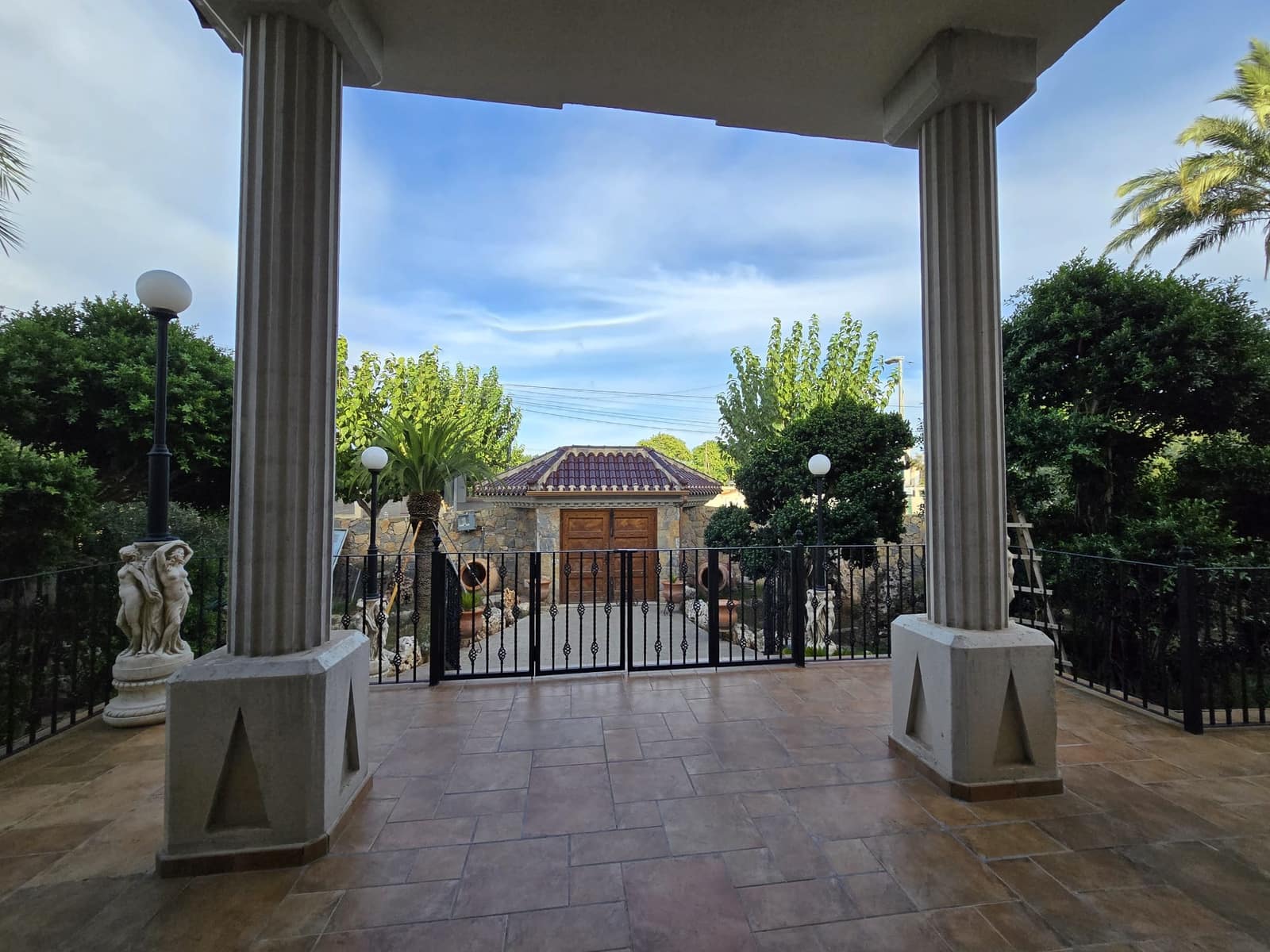 5 bedroom Villa for sale in Murcia city with garage - € 3,400,000 (Ref: 10085332)