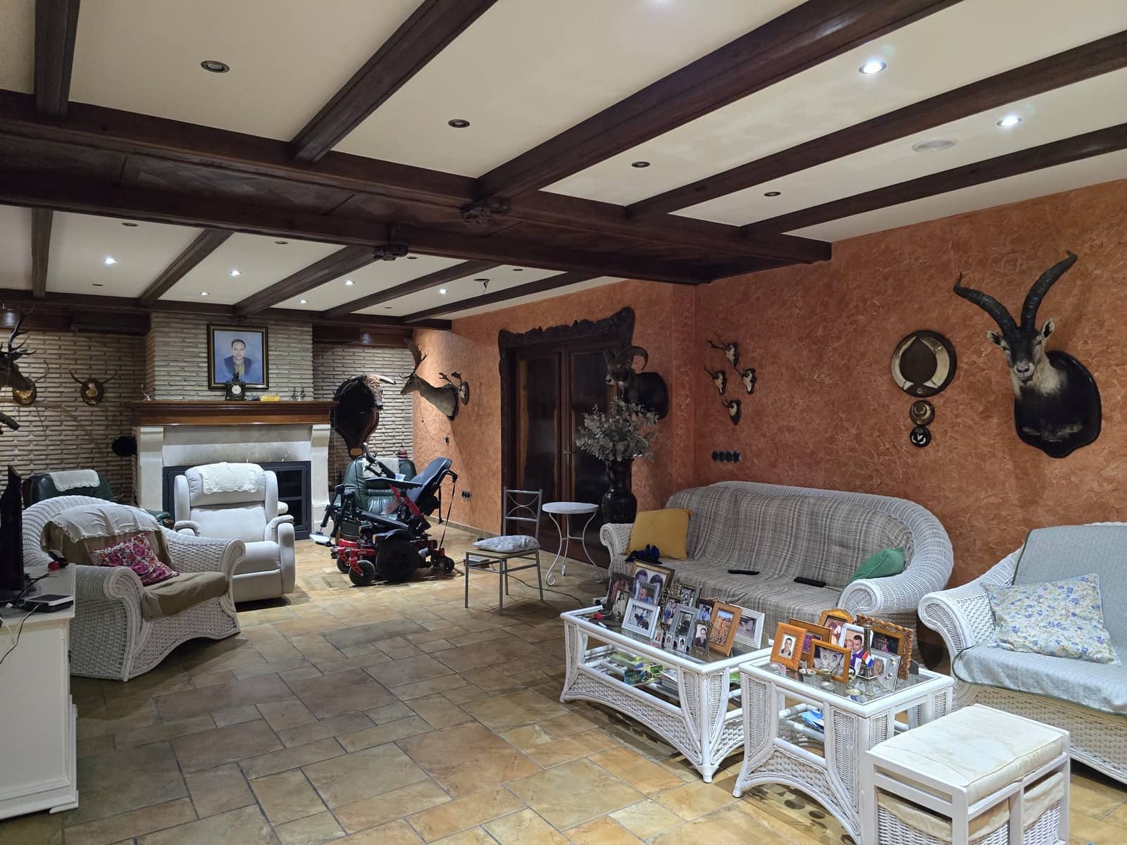 5 bedroom Villa for sale in Murcia city with garage - € 3,400,000 (Ref: 10085332)
