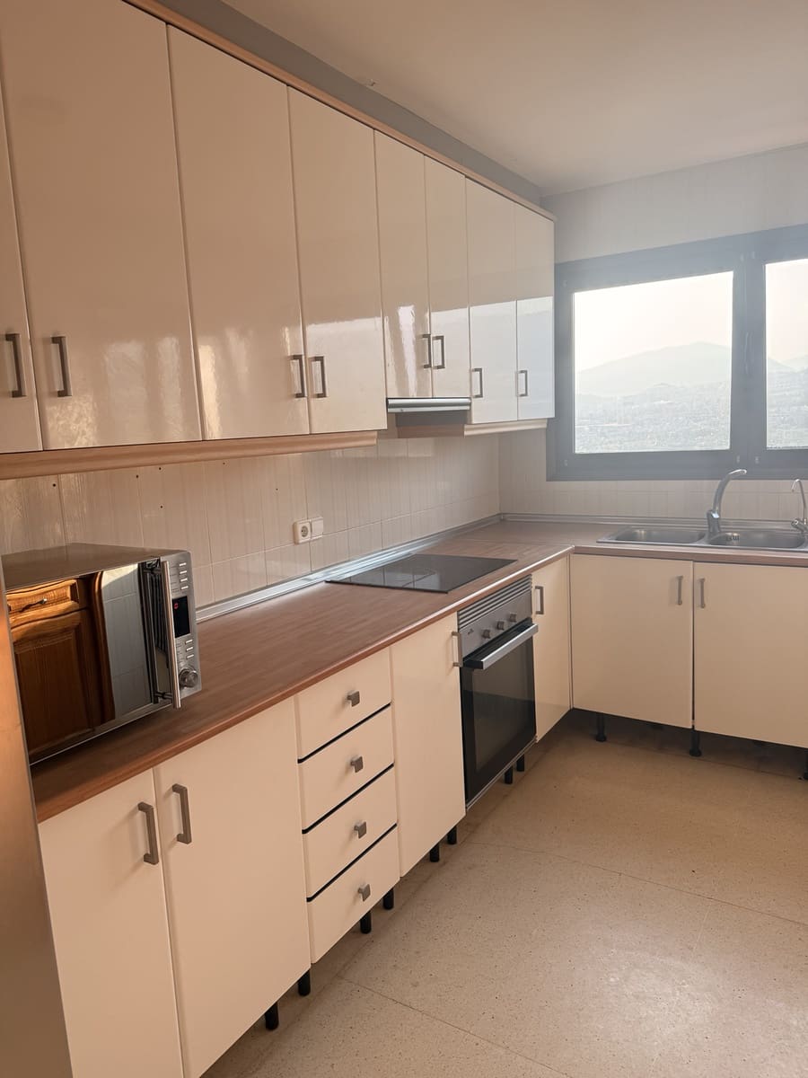 2 makuuhuone Huoneisto myytävänä paikassa Benidorm mukana uima-altaan 
autotalli - 480 000 € (Ref: 10082094)