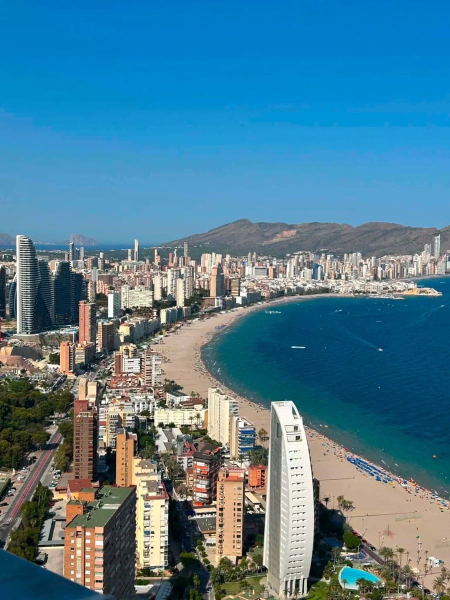 2 makuuhuone Huoneisto myytävänä paikassa Benidorm mukana uima-altaan 
autotalli - 480 000 € (Ref: 10082094)