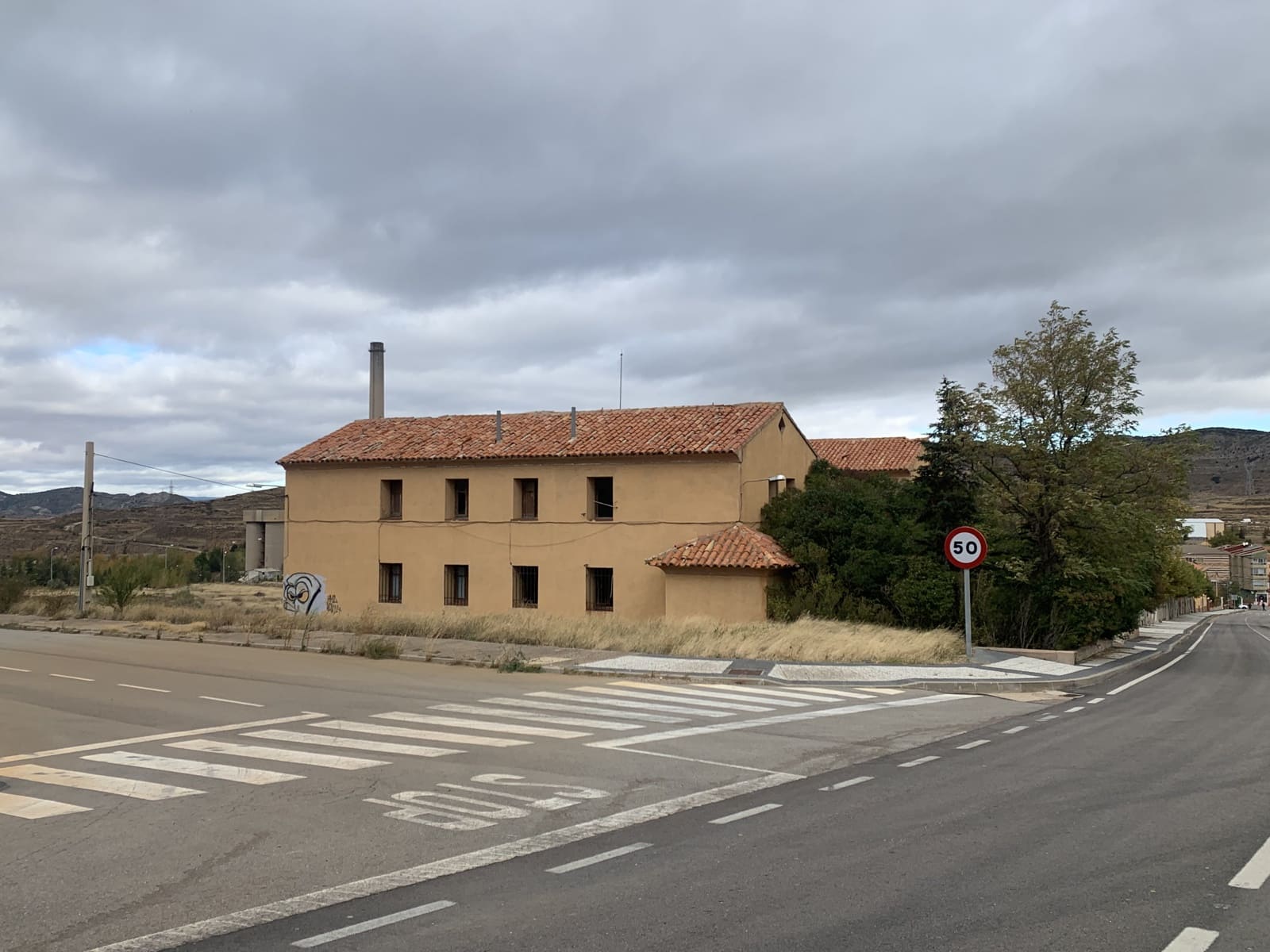 24 bedroom Guesthouse/B & B for sale in Escucha - € 220,000 (Ref: 10089686)