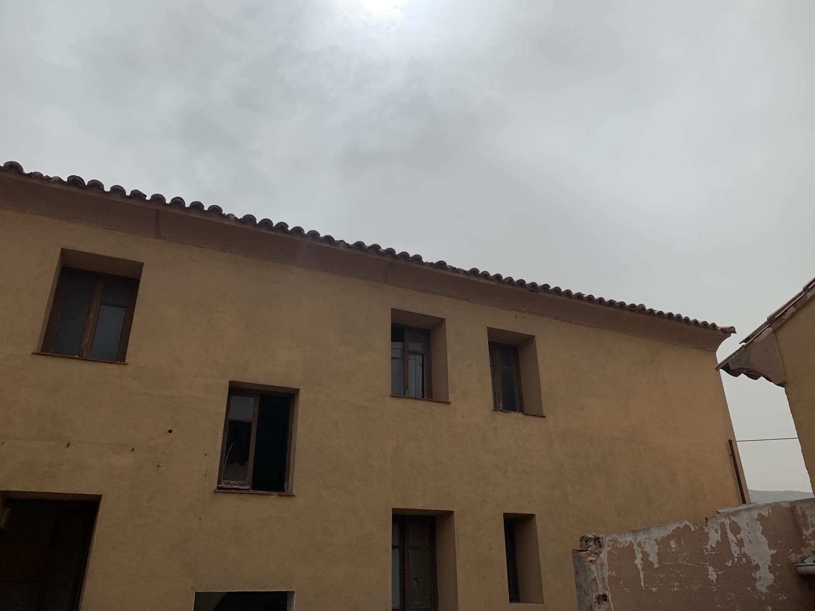 24 bedroom Guesthouse/B & B for sale in Escucha - € 220,000 (Ref: 10089686)