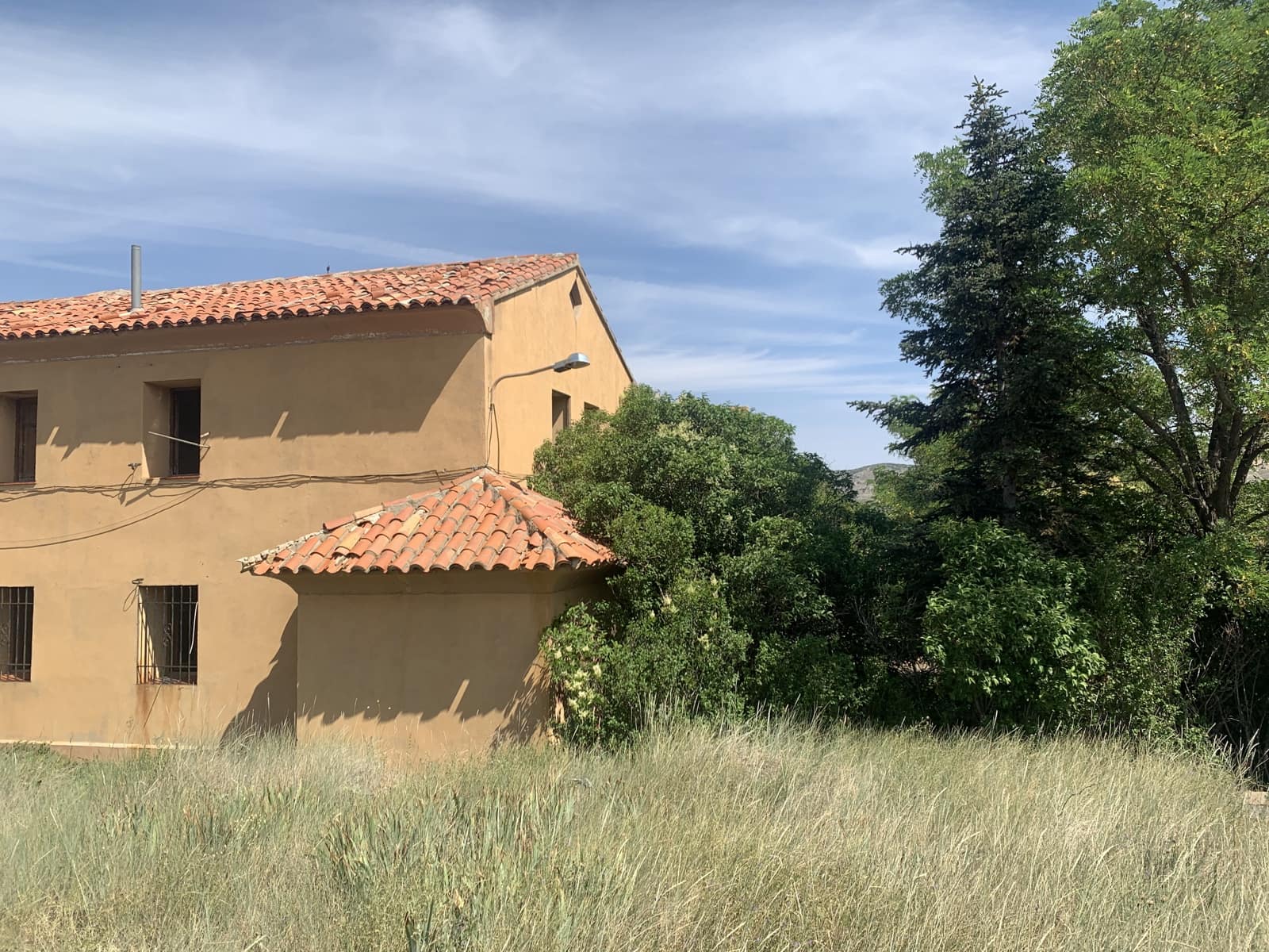 24 bedroom Guesthouse/B & B for sale in Escucha - € 220,000 (Ref: 10089686)