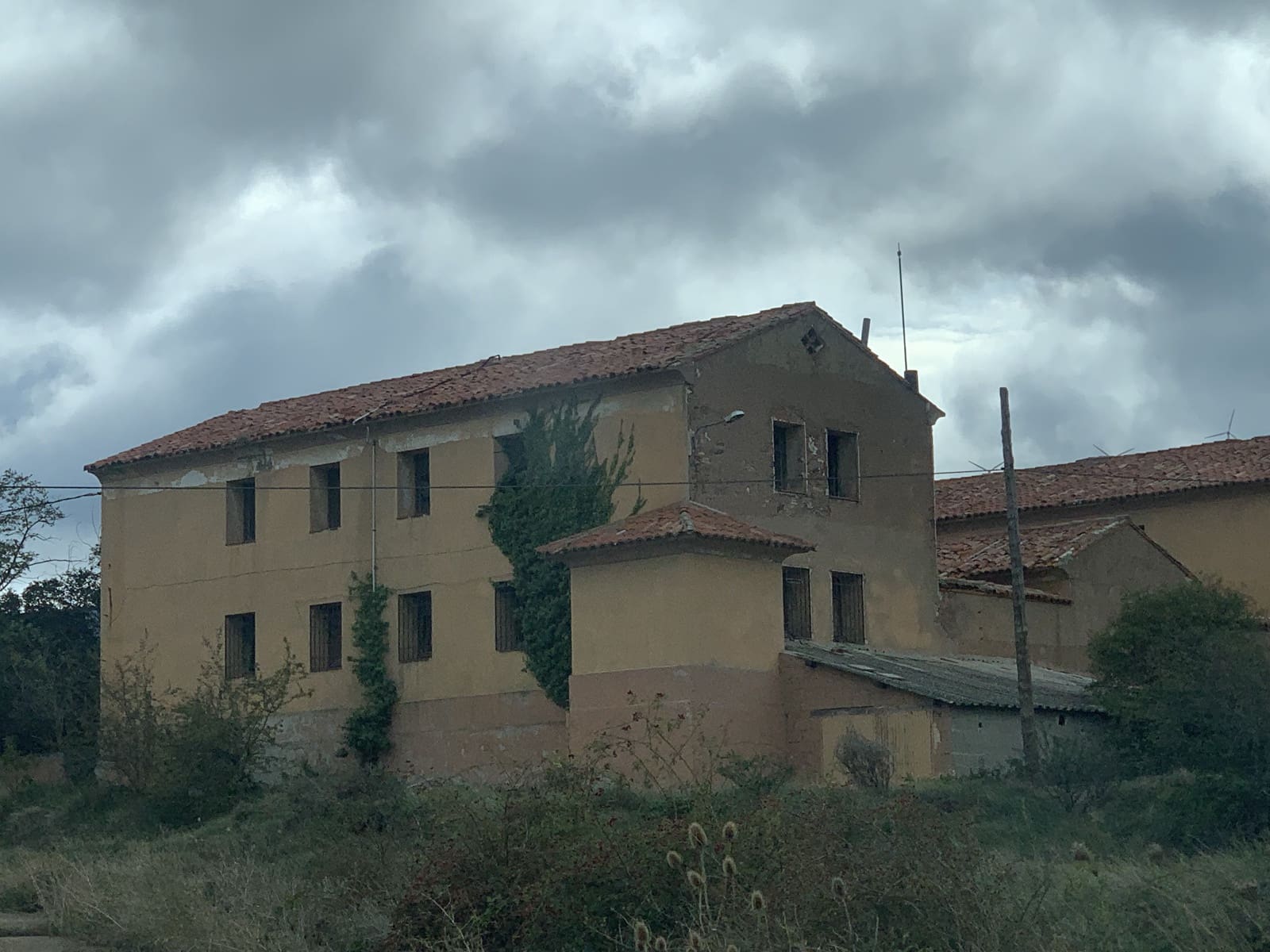 24 bedroom Guesthouse/B & B for sale in Escucha - € 220,000 (Ref: 10089686)