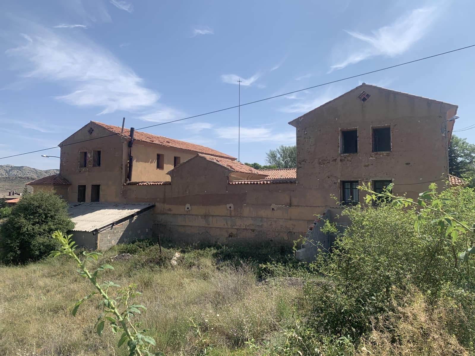 24 bedroom Guesthouse/B & B for sale in Escucha - € 220,000 (Ref: 10089686)