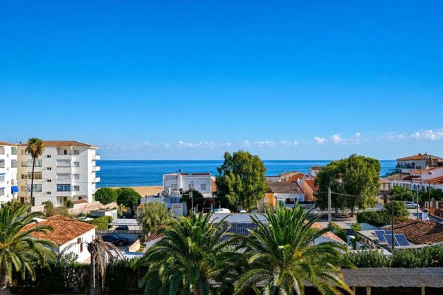 2 makuuhuone Huoneisto lomavuokrausta paikassa L'Almadrava - L'Estanyó, Dénia mukana uima-altaan 
autotalli - 528 € (Ref: 10094141)