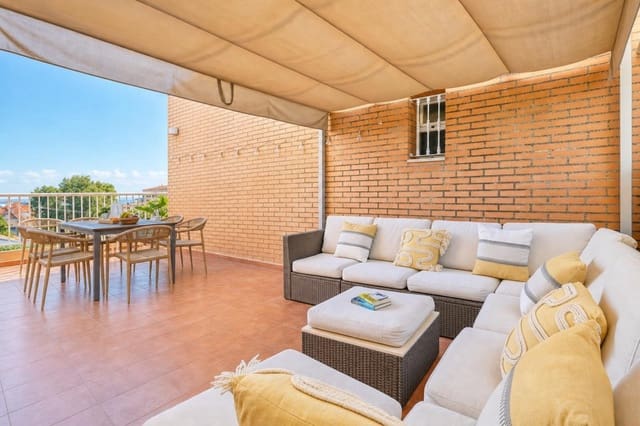 2 bedroom Apartment for holiday rental in L'Almadrava - L'Estanyó, Dénia with pool garage - € 528 (Ref: 10094142)