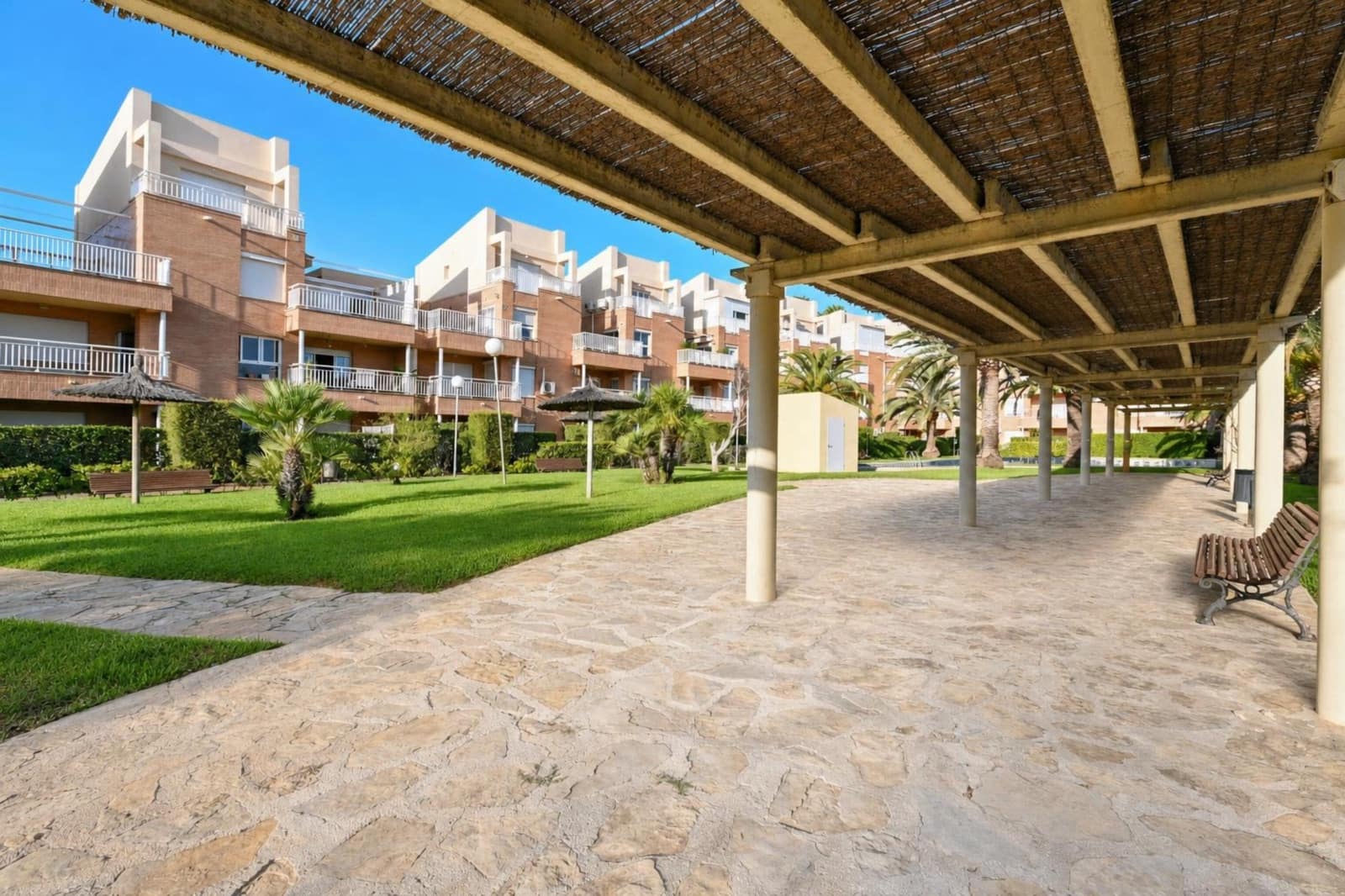 2 bedroom Apartment for holiday rental in Denia with pool garage - € 528 (Ref: 10094142)