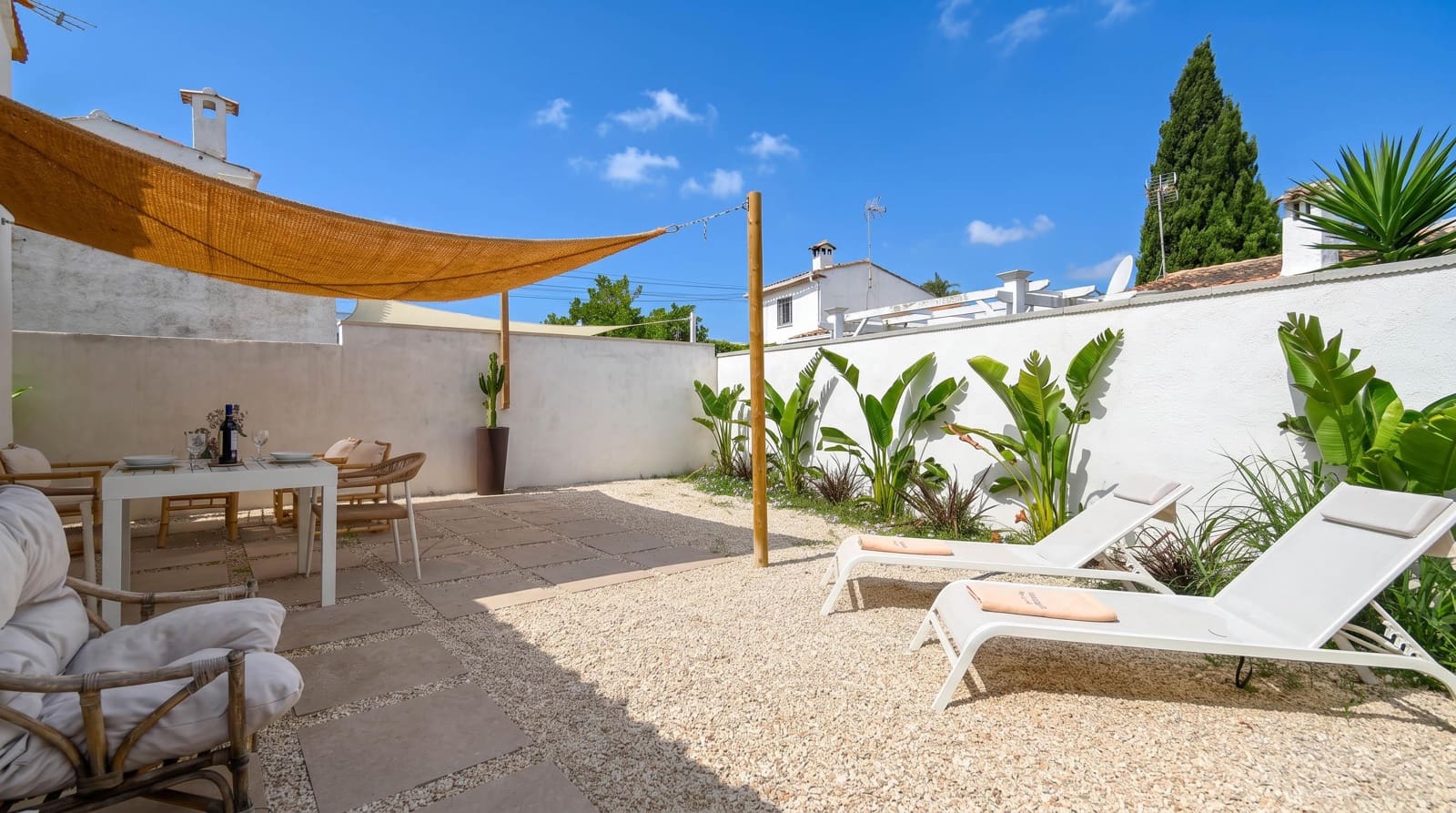 Casa de 2 habitaciones en Dénia en alquiler vacacional - 564 € (Ref: 10123367)