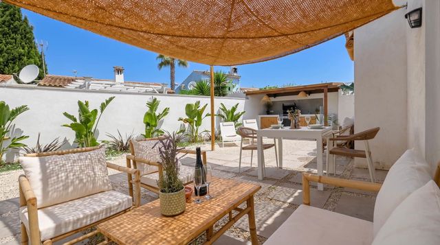 Casa de 3 habitaciones en Les Bassetes - El Marjal, Dénia en alquiler vacacional - 654 € (Ref: 10123368)