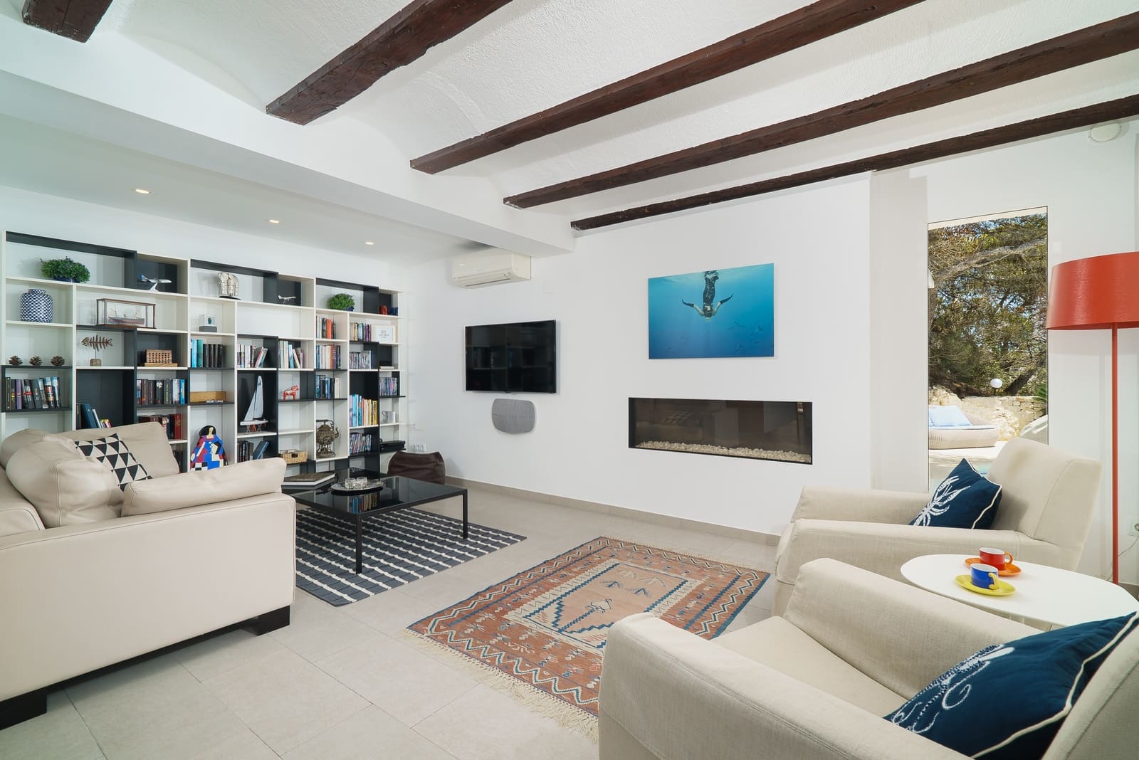 3 sovrum Villa för semesterbostäder i Ambolo med pool garage - 1 470 € (Ref: 3712544)