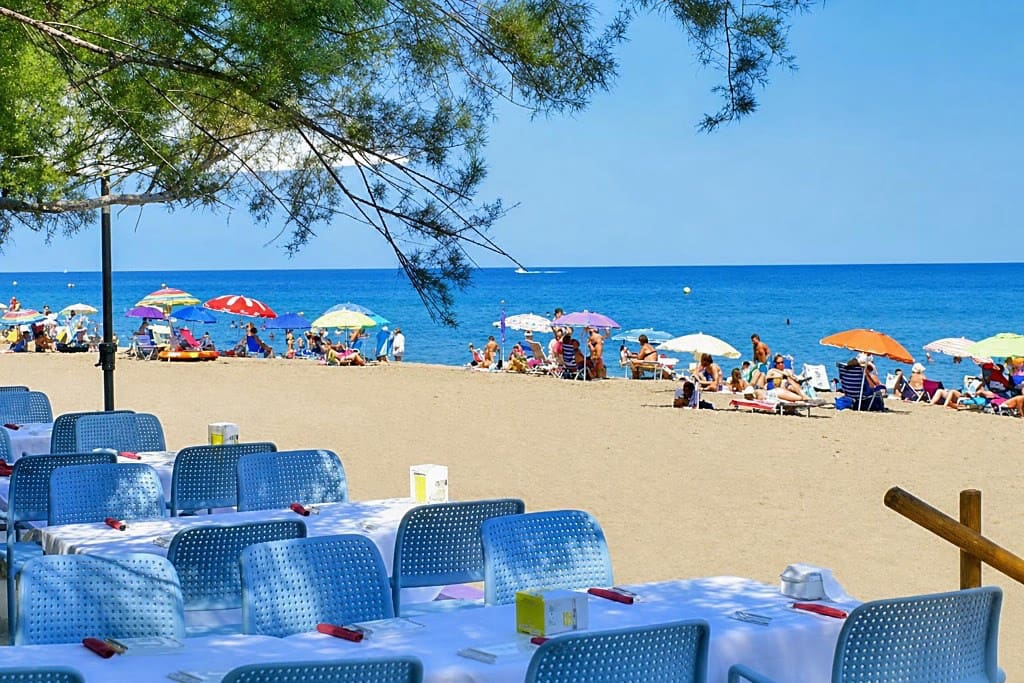 4 Zimmer Ferienvilla in Denia mit Pool Garage - 1.029 € (Ref: 3712545)