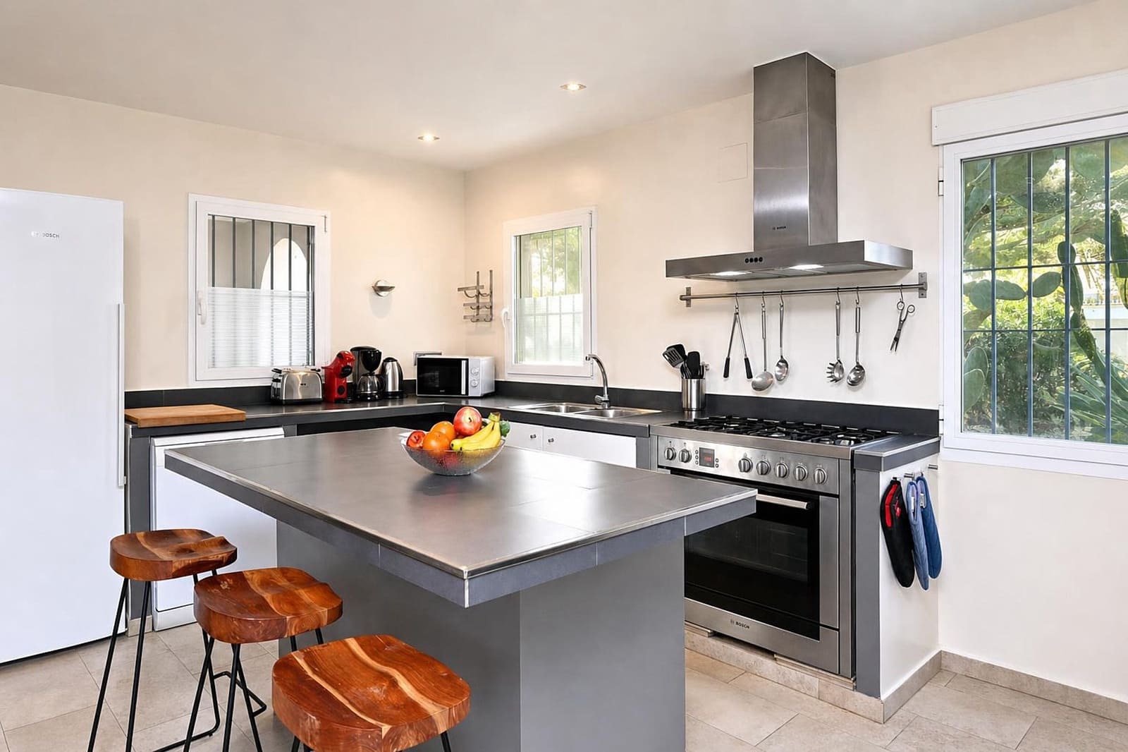 4 Zimmer Ferienvilla in Denia mit Pool Garage - 1.029 € (Ref: 3712545)
