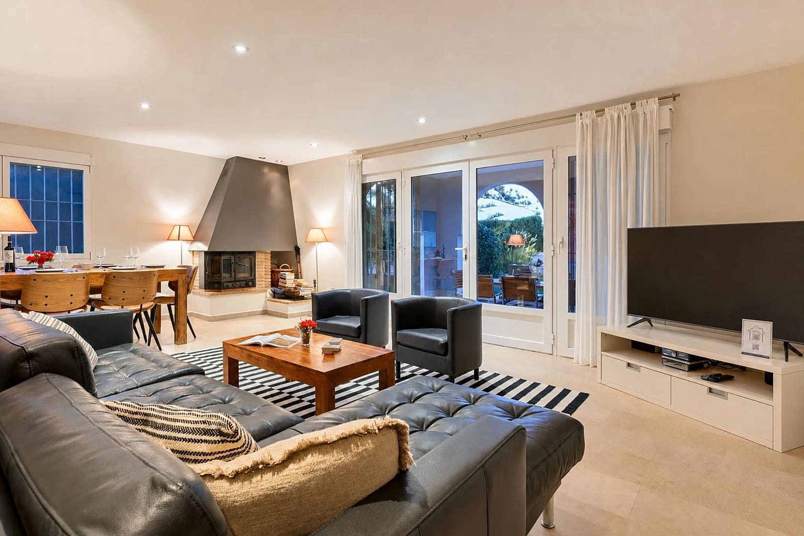 4 Zimmer Ferienvilla in Denia mit Pool Garage - 1.029 € (Ref: 3712545)