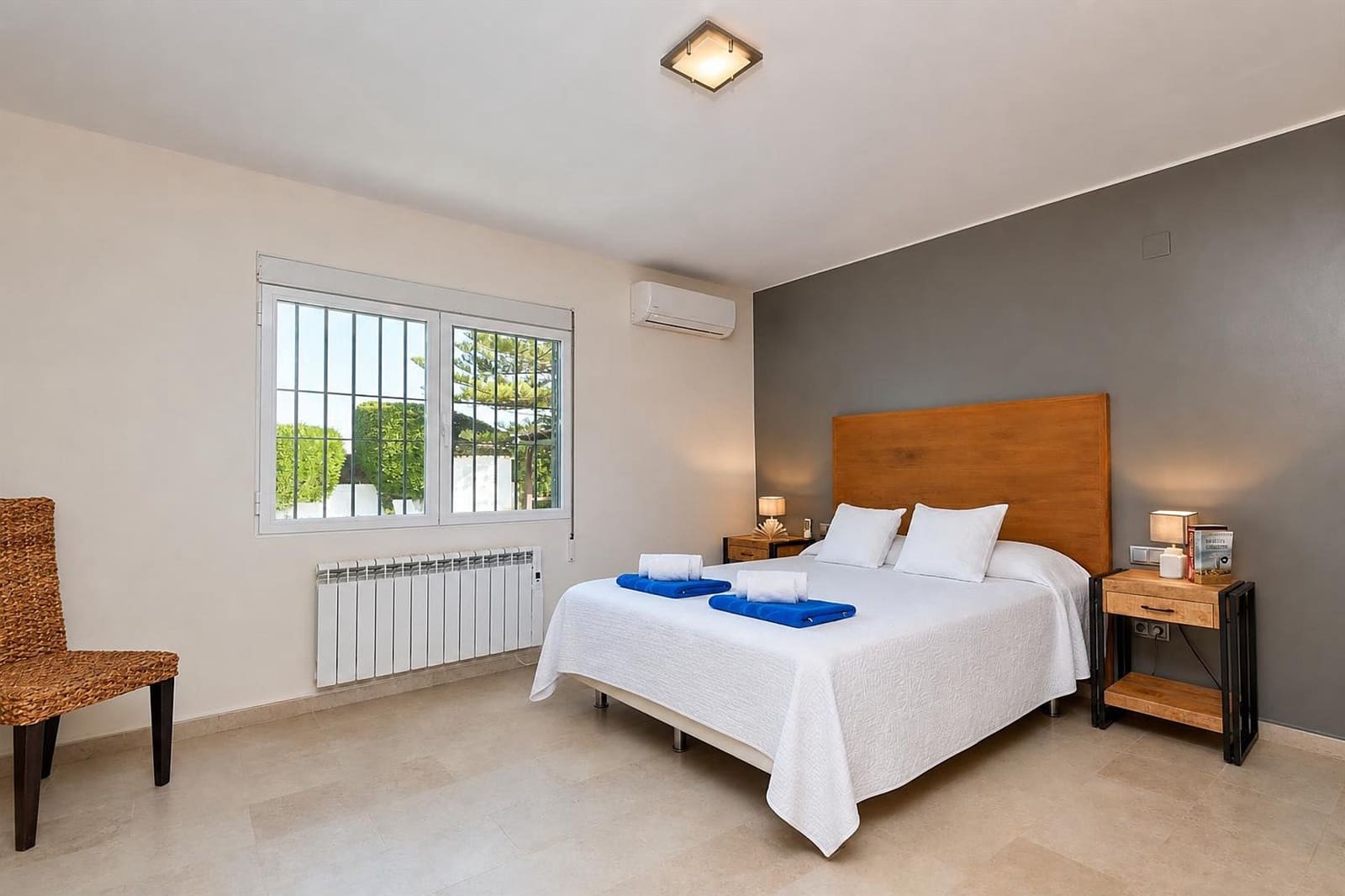 4 Zimmer Ferienvilla in Denia mit Pool Garage - 1.029 € (Ref: 3712545)