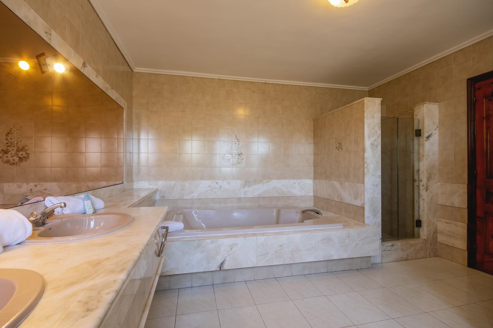   8 soveværelse   ferieVilla i Adsubia   med   swimmingpool  garage  - € 3.032 (Ref: 3712547)