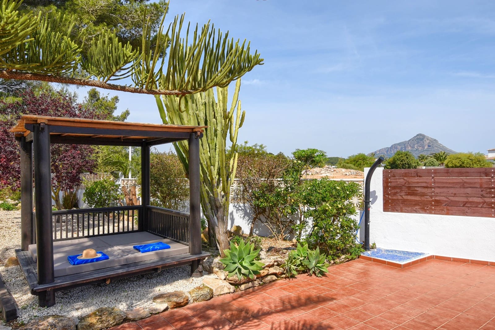 Villa/Maison de 4 chambres de location de vacances à Adsubia avec piscine garage - 838 € (Ref: 3712548)