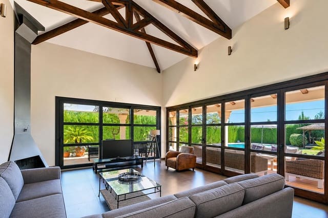 4 soverom Villa til salgs i Dénia med svømmebasseng garasje - € 1 007 (Ref: 3712549)