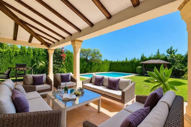 4 soverom Villa til salgs i Dénia med svømmebasseng garasje - € 1 007 (Ref: 3712549)