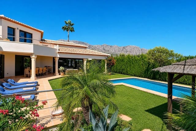 4 soverom Villa til salgs i Dénia med svømmebasseng garasje - € 1 007 (Ref: 3712549)