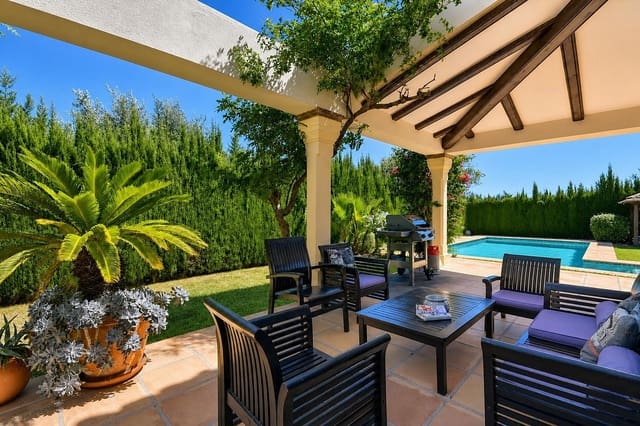 4 soverom Villa til salgs i Dénia med svømmebasseng garasje - € 1 007 (Ref: 3712549)