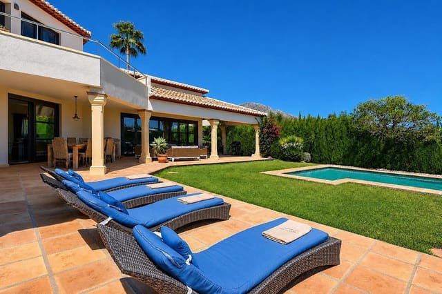 4 soverom Villa til salgs i Dénia med svømmebasseng garasje - € 1 007 (Ref: 3712549)