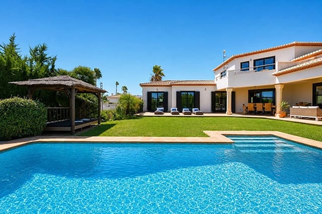 4 soverom Villa til salgs i Dénia med svømmebasseng garasje - € 1 007 (Ref: 3712549)