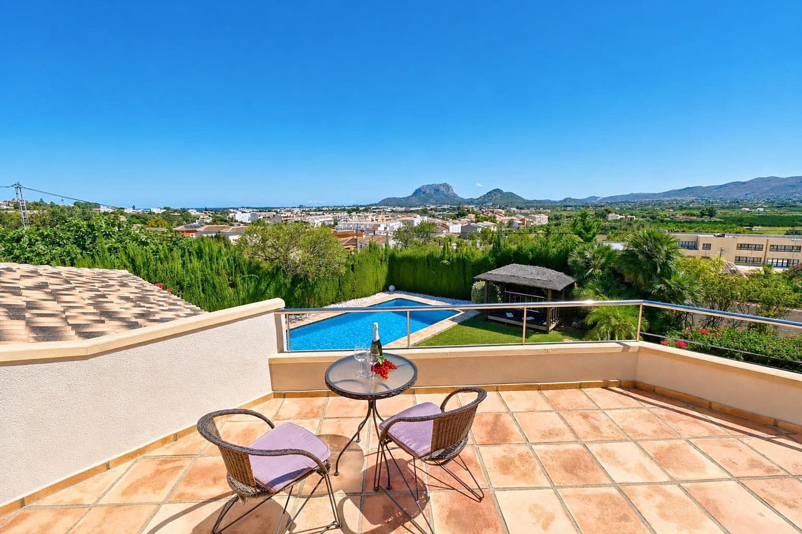 4 sovrum Villa för semesterbostäder i Denia med pool garage - 1 007 € (Ref: 3712549)
