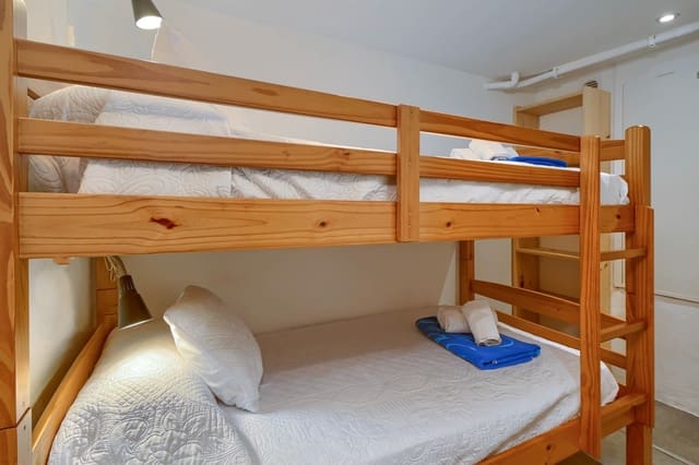 Chalet de 4 habitaciones en El Montgó, Dénia en alquiler vacacional con piscina garaje - 610 € (Ref: 3712550)