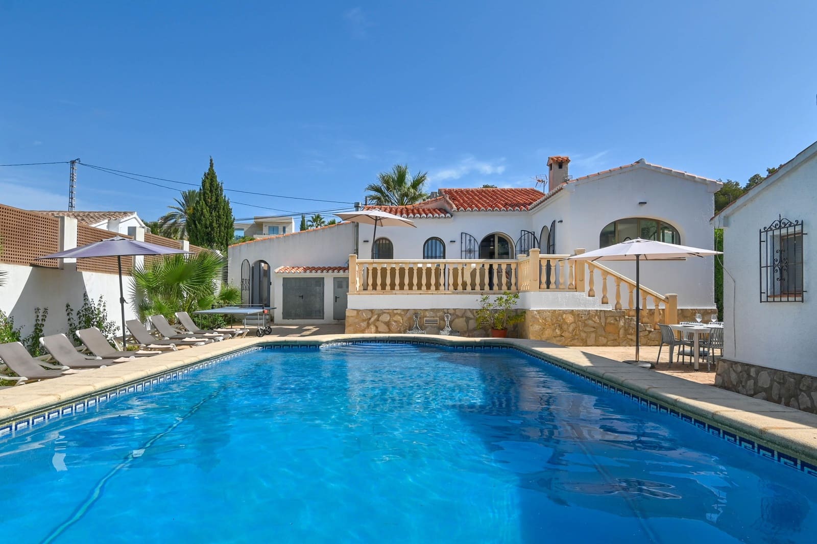 5 slaapkamer Villa voor vakantieverhuur in Javea / Xabia met zwembad garage - € 632 (Ref: 3712552)