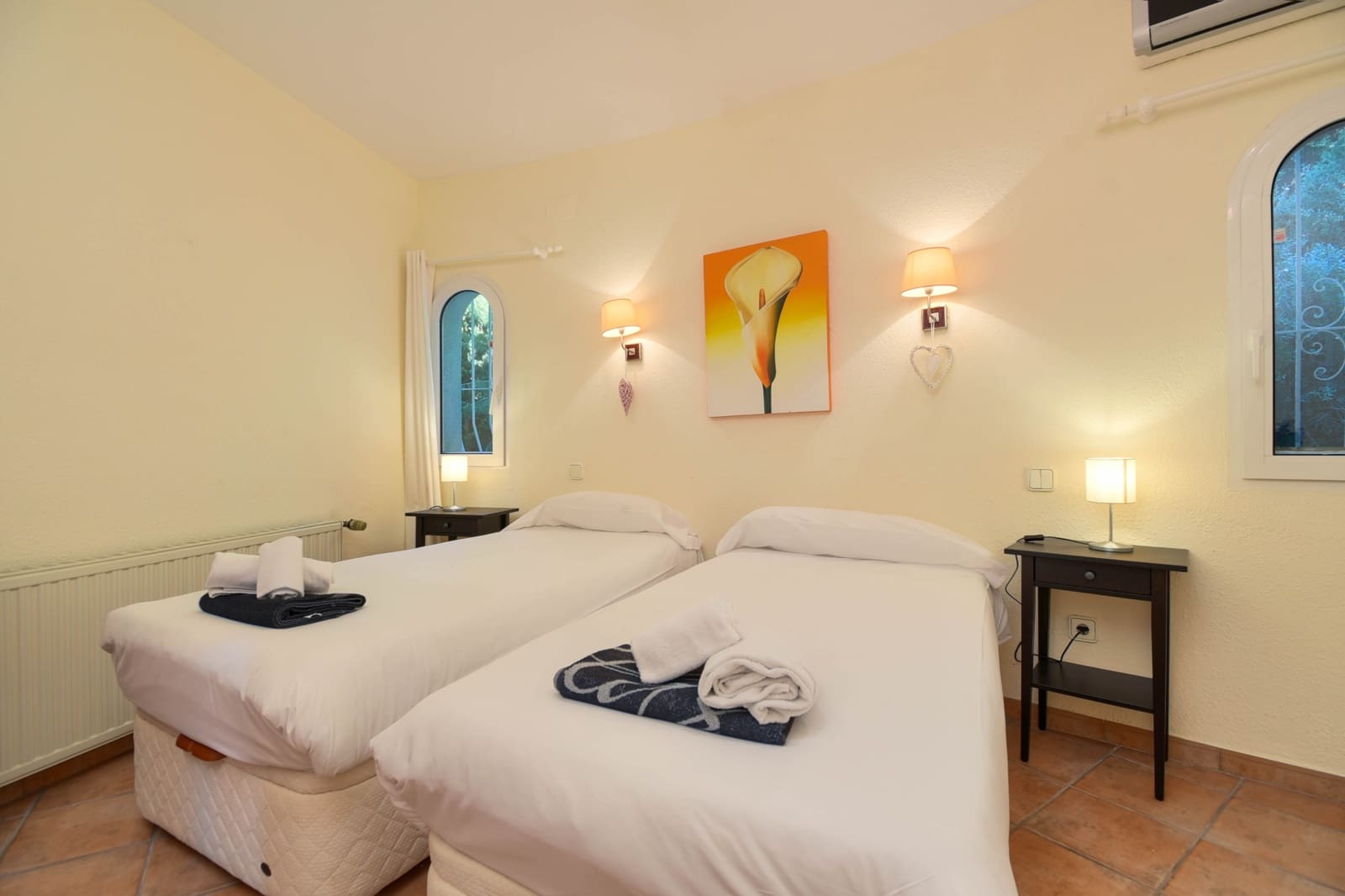 4 bedroom Villa for holiday rental in Moraira with pool garage - € 559 (Ref: 3712563)