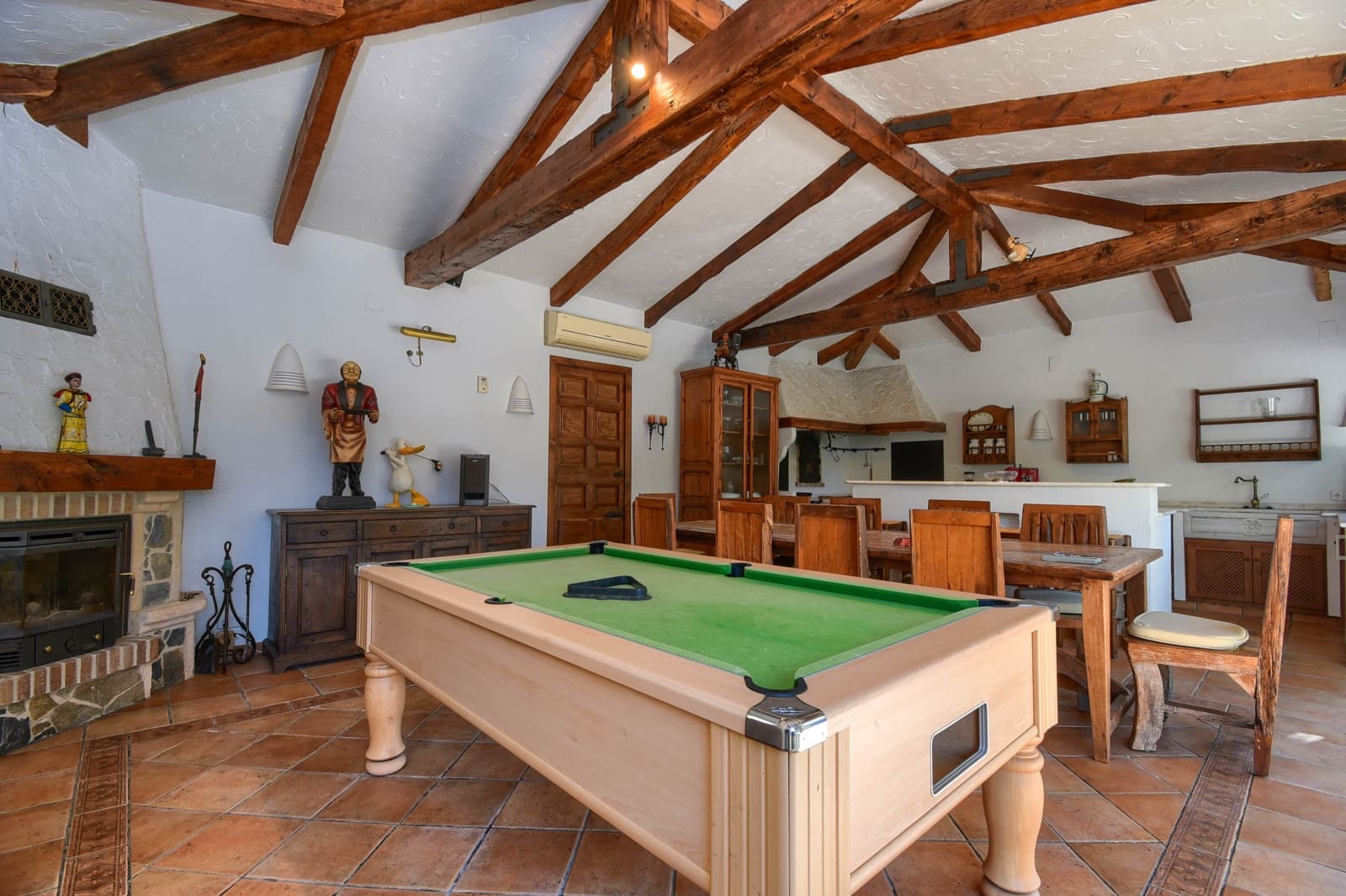 4 bedroom Villa for holiday rental in Moraira with pool garage - € 559 (Ref: 3712563)