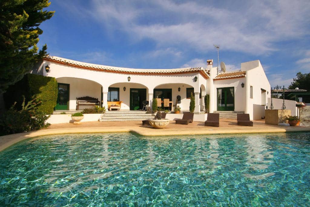 3 bedroom Villa for holiday rental in Javea / Xabia with pool garage - € 884 (Ref: 3712968)