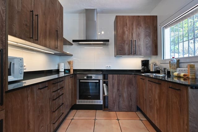 2 makuuhuone Huvila lomavuokrausta paikassa Cap Martí - El Tossalet - Pinomar, Javea / Xàbia mukana uima-altaan 
autotalli - 508 € (Ref: 3712970)