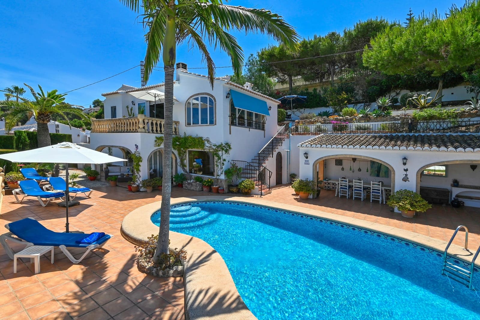 2 makuuhuone Huvila lomavuokrausta paikassa Javea / Xabia mukana uima-altaan 
autotalli - 508 € (Ref: 3712970)