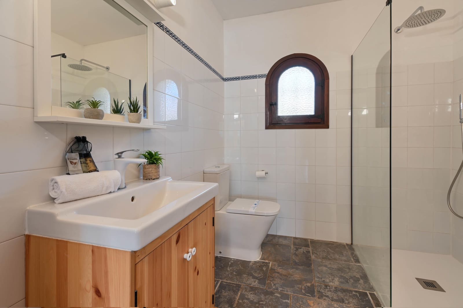 2 soverom Villa til salgs i Javea / Xabia med svømmebasseng garasje - € 581 (Ref: 3712975)