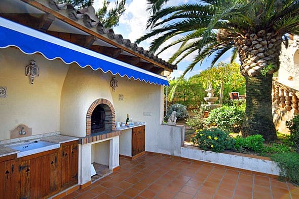 3 slaapkamer Villa voor vakantieverhuur in Javea / Xabia met zwembad garage - € 584 (Ref: 3712981)