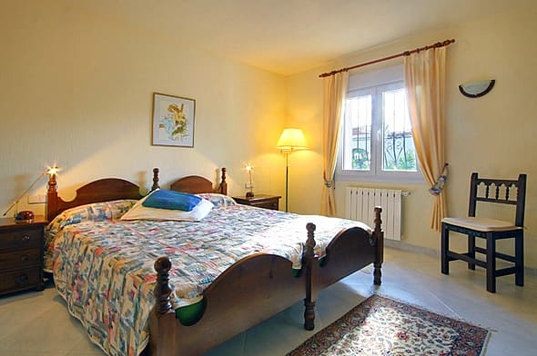 3 slaapkamer Villa voor vakantieverhuur in Javea / Xabia met zwembad garage - € 584 (Ref: 3712981)