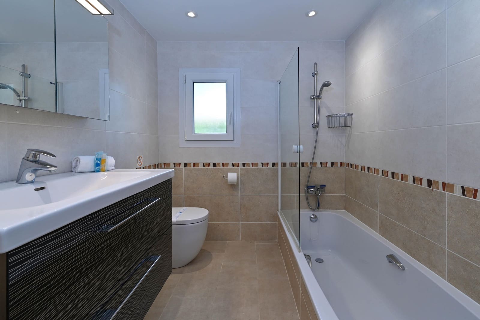 4 slaapkamer Villa voor vakantieverhuur in Javea / Xabia met zwembad garage - € 1.267 (Ref: 3712982)