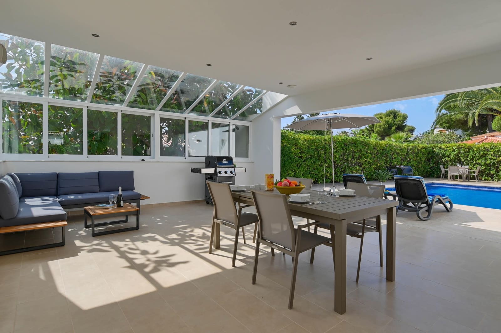 4 slaapkamer Villa voor vakantieverhuur in Javea / Xabia met zwembad garage - € 1.267 (Ref: 3712982)