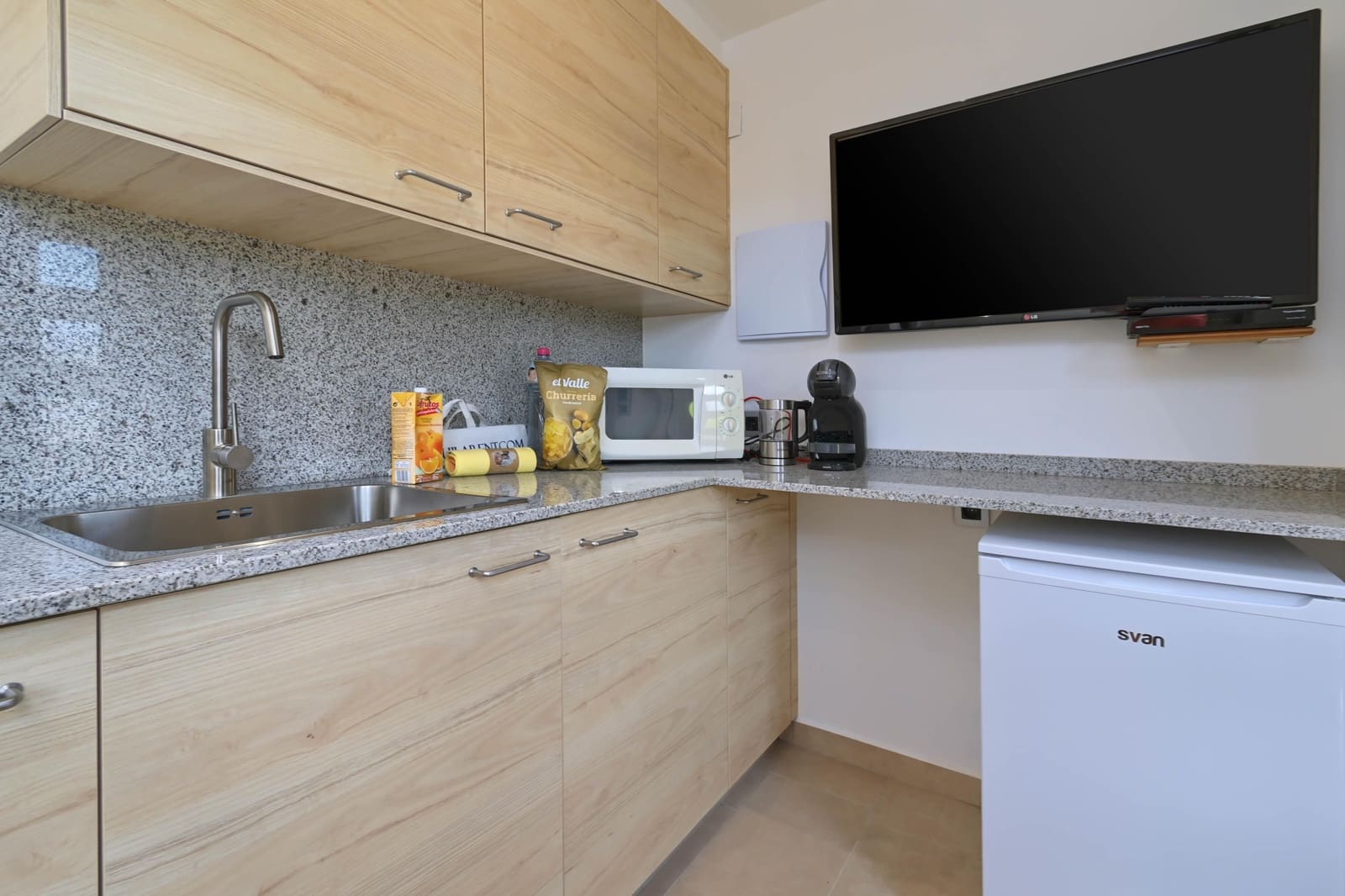 4 slaapkamer Villa voor vakantieverhuur in Javea / Xabia met zwembad garage - € 1.267 (Ref: 3712982)